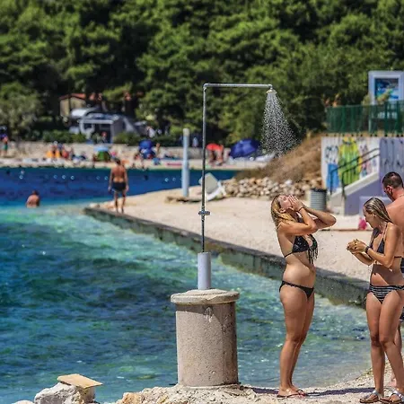 Amazing In Okrug Gornji With Wifi * Traù